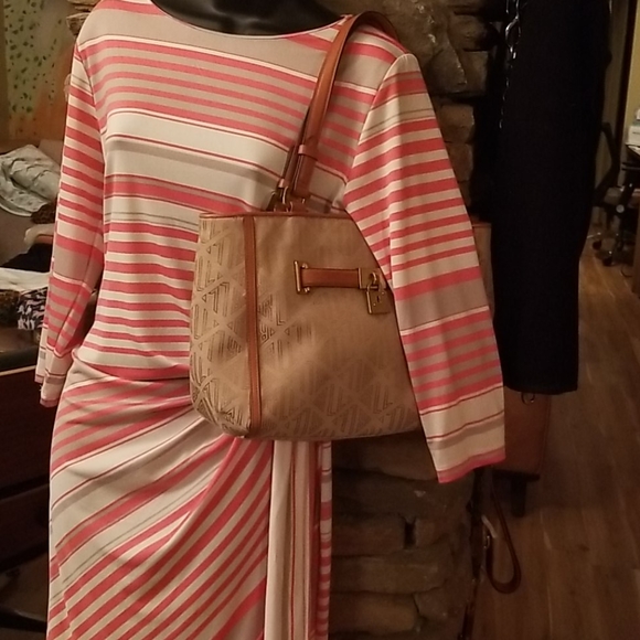 Perfect condition Lauren Ralph Lauren purse - Picture 2 of 8